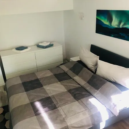 Central Park Apartment *